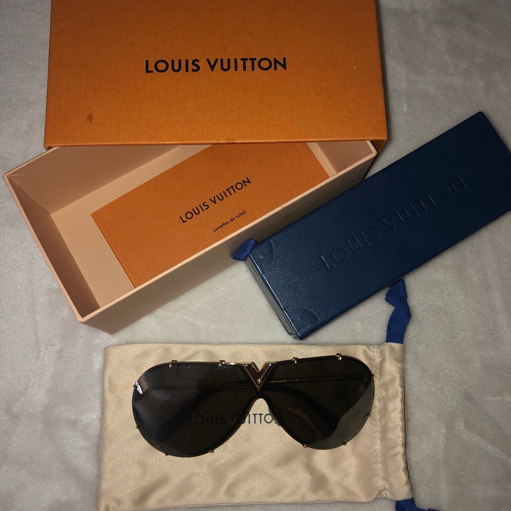 LV glasses almost new